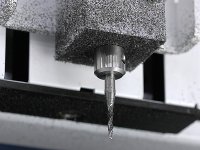 集塵なしでPOMを切削