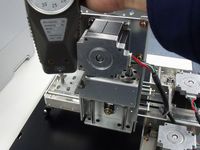 プッシュプルゲージを用いて測定を行いました